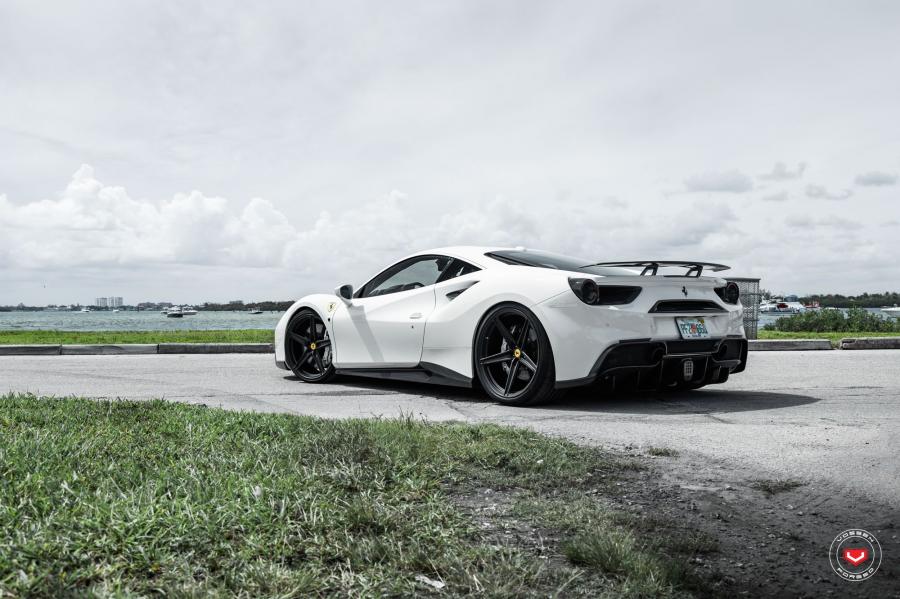  Ferrari 488 GTB on Vossen Wheels (M-X5) 2018 года  (фото 2 из 22)